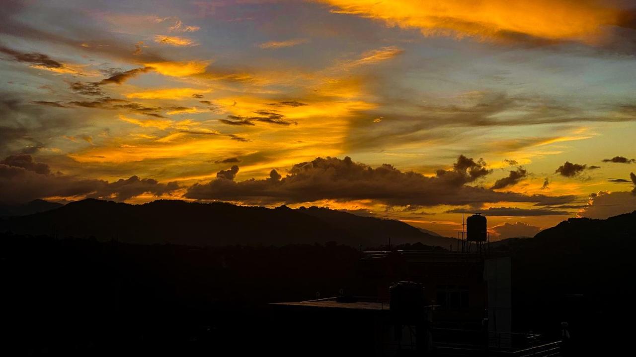 Hotel Himalayan Sunrise Dhulikhel Exterior foto